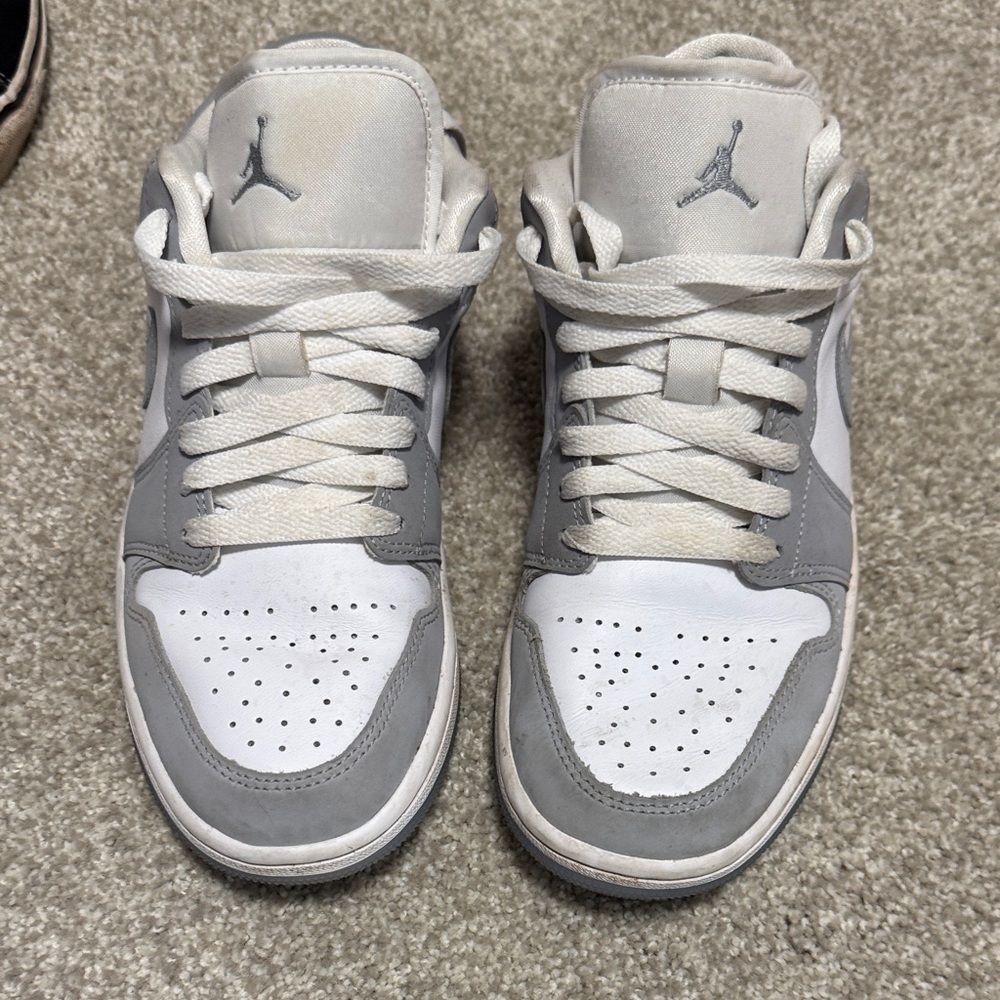 Nike Air Jordan Low in White and Light Gray